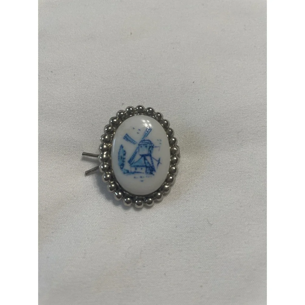 Vintage Oval Ceramic Brooch Pin Blue Windmill‎ Silver Tone Beaded Edge Women